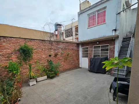 CASA 3 AMBIENTES C/GARAGE Y PATIO