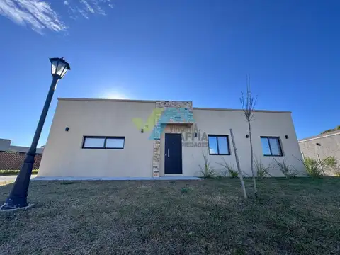Casa construccion tradicional en lote interno - SAN RAMON PILAR DEL ESTE