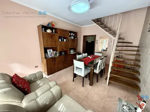 Depto Tipo Casa en Venta 9 años