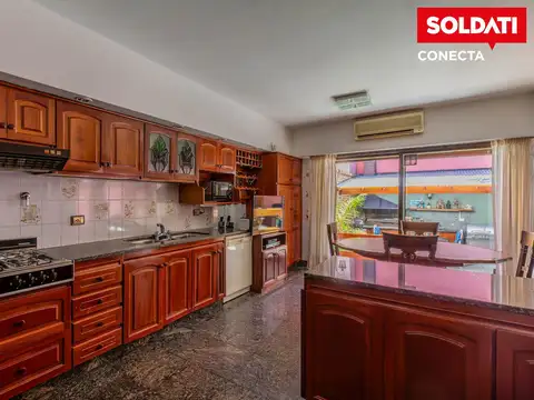 Casa en Venta con 1 cochera