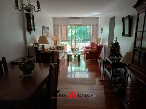 Semipiso al frente con cochera todo reciclado en 2023