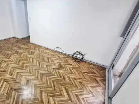 Avenida Eva Perón 3000, Piso 2