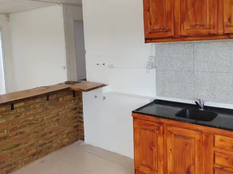 Importante esquina comercial - Apto crédito - Sobre Avenida Principal