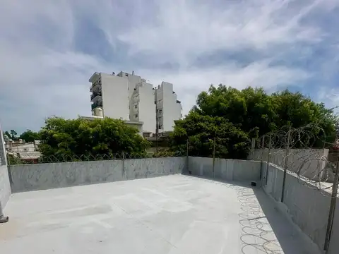 Depositó Comercial Estratégico con Oficinas, Vestuarios y Terraza