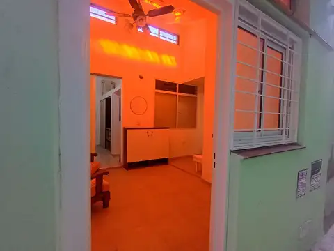 Depto Tipo Casa en Alquiler en Avellaneda, $ 600.000