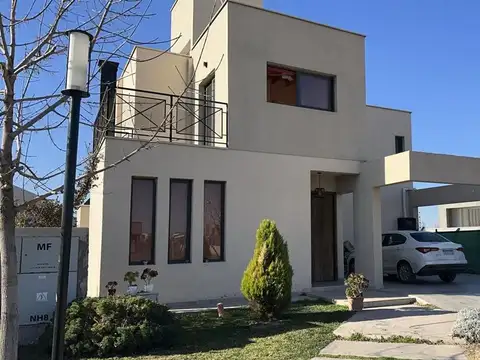 VENTA CASA LUJÁN DE CUYO Bº ESTANCIA BULNES