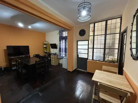 PH 2 AMB EN VENTA EN MONTE CASTRO A REFACCIONAR