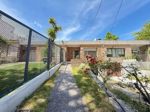 Alquiler casa 3 dormitorios y piscina - Malvín