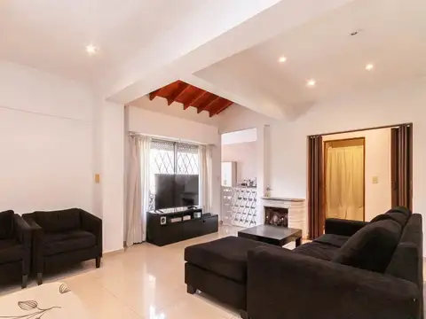 VENTA CASA 4 AMBIENTES/ LLAVALLOL