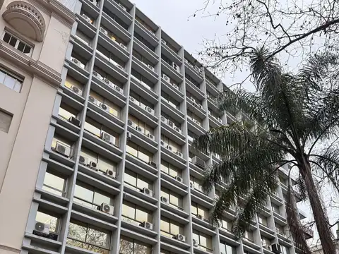Oficina en Venta con 4 cocheras