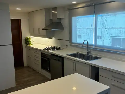 Departamento en Alquiler con 1 cocheras