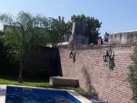 Casa en Venta en Villa Luzuriaga, USD 198.000