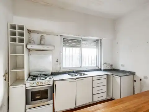 Casa 5 ambientes con 2 baños