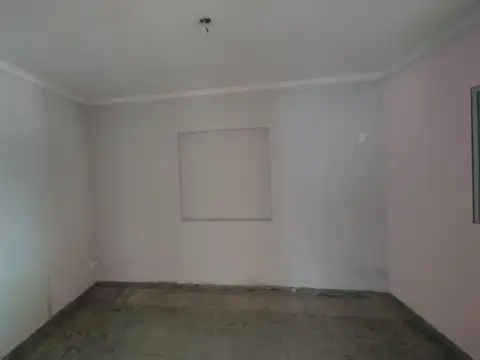 Alquiler de casa 3 ambientes en calle Loberia al 200