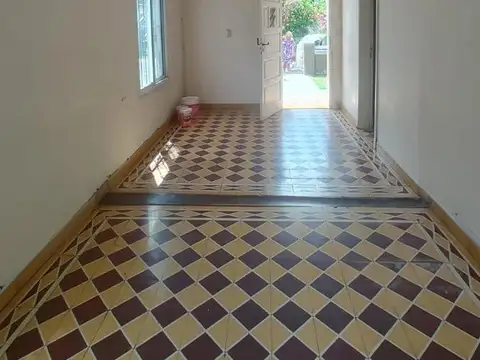 Alquiler de casa 3 ambientes en calle Loberia al 200