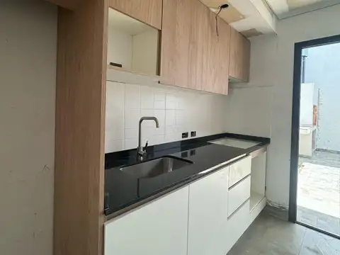 Depto Tipo Casa en Venta de 3 ambientes