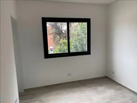 Depto Tipo Casa 3 ambientes con 1 baño