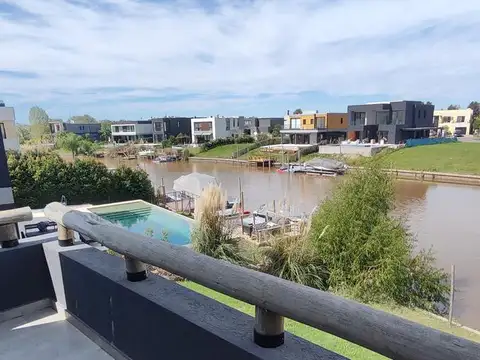 Casa En Venta Y Alquiler al Río En Barrio Náutico El Canal, Villanueva, Tigre 1