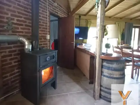 Oficina 8 ambientes con 4 baños