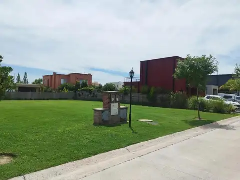 Terreno en Venta en Vila Marina, USD 98.000