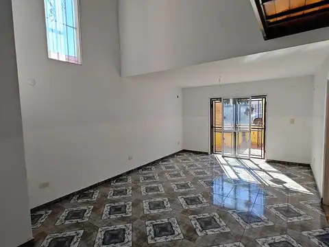 Depto Tipo Casa en Venta en González Catan Centro, USD 80.000