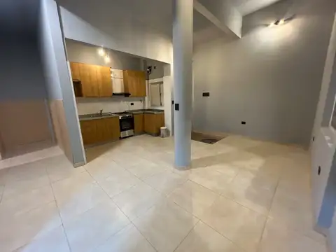 Depto Tipo Casa en Alquiler de 4 ambientes