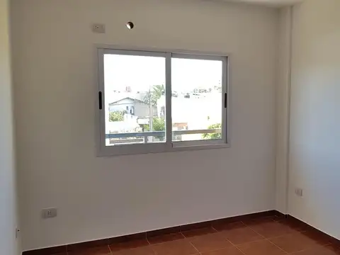 Departamento en Venta en Isidro Casanova, USD 60.000