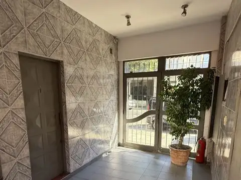 PH o depto. Tipo Casa sin expensas de 3 amb. patio y terraza accesible
