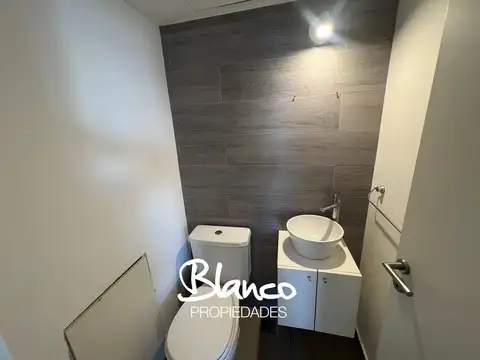 Departamento 4 ambientes con 3 baños