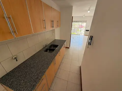 Departamento 3 ambientes con 1 baño
