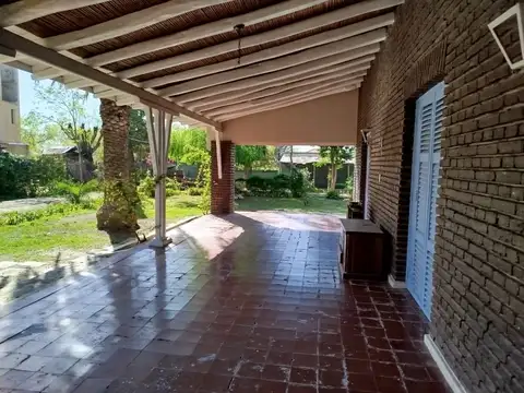 Casa en Alquiler en Chacras De Coria, USD 2.500
