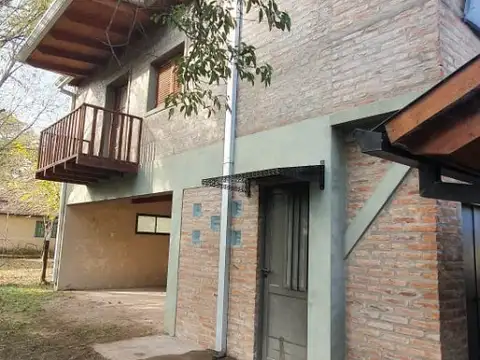 Depto Tipo Casa 10 ambientes con 1 baño