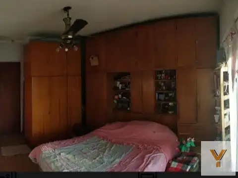 Departamento 6 ambientes con 1 baño
