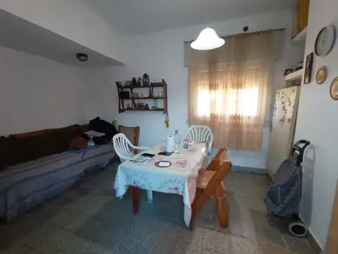 Depto Tipo Casa 2 ambientes con 1 baño