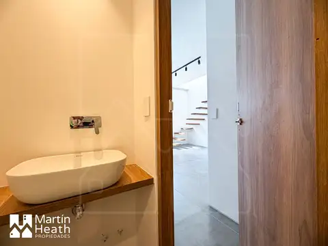 Depto Tipo Casa en Venta al Este