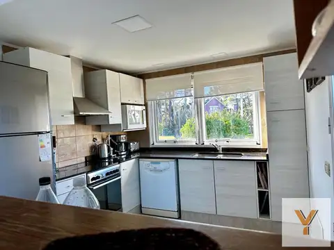 Casa 7 ambientes con 4 baños