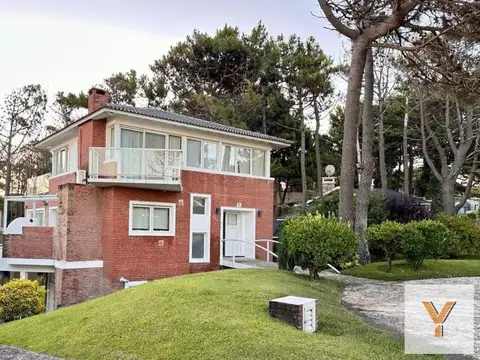 Casa en venta - 5 Dormitorios 4Baños - Pinamar