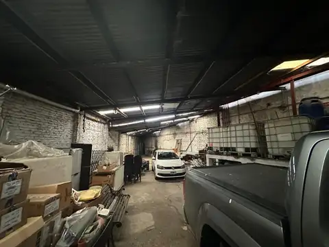 Deposito con salida a los calles - 1034 m2