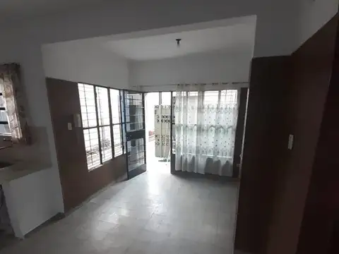 Depto Tipo Casa en Alquiler en Abasto, $ 390.000