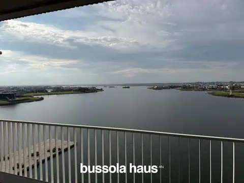Departamento en venta dos ambientes cochera baulera  Puertos Escobar