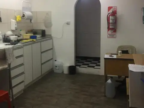 Local en Alquiler en Versalles, $ 900.000