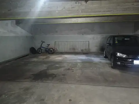 COCHERA EN VENTA - PARQUE CENTENARIO