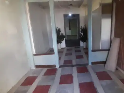 Casa 2 ambientes con 1 baño