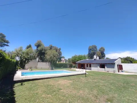 Casa 3 ambientes con 2 baños