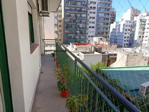 Departamento 4 ambientes con 2 baños