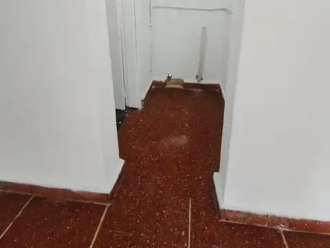 Departamento en Alquiler en Adrogue, $ 450.000