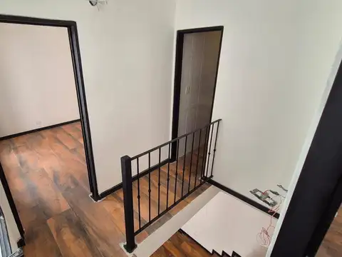 Depto Tipo Casa 4 ambientes con 2 baños