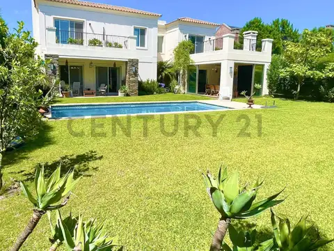 Casa en Venta de 5 dormitorios