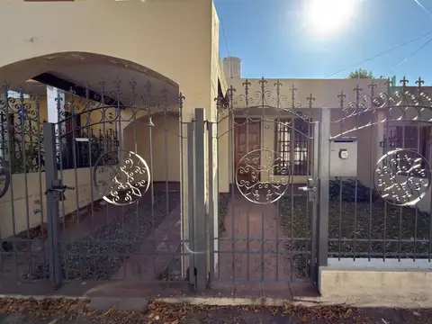 VENTA CASA 2 DORMITORIOS VILLA CABRERA