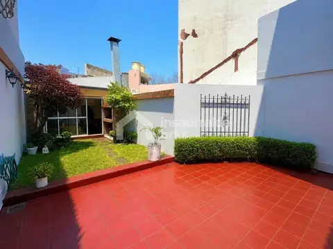 Casa en Venta 3 dormitorios con cochera, jardin, parrilla, suite y quincho,  Parque Chas, Capital Federal, Buenos Aires